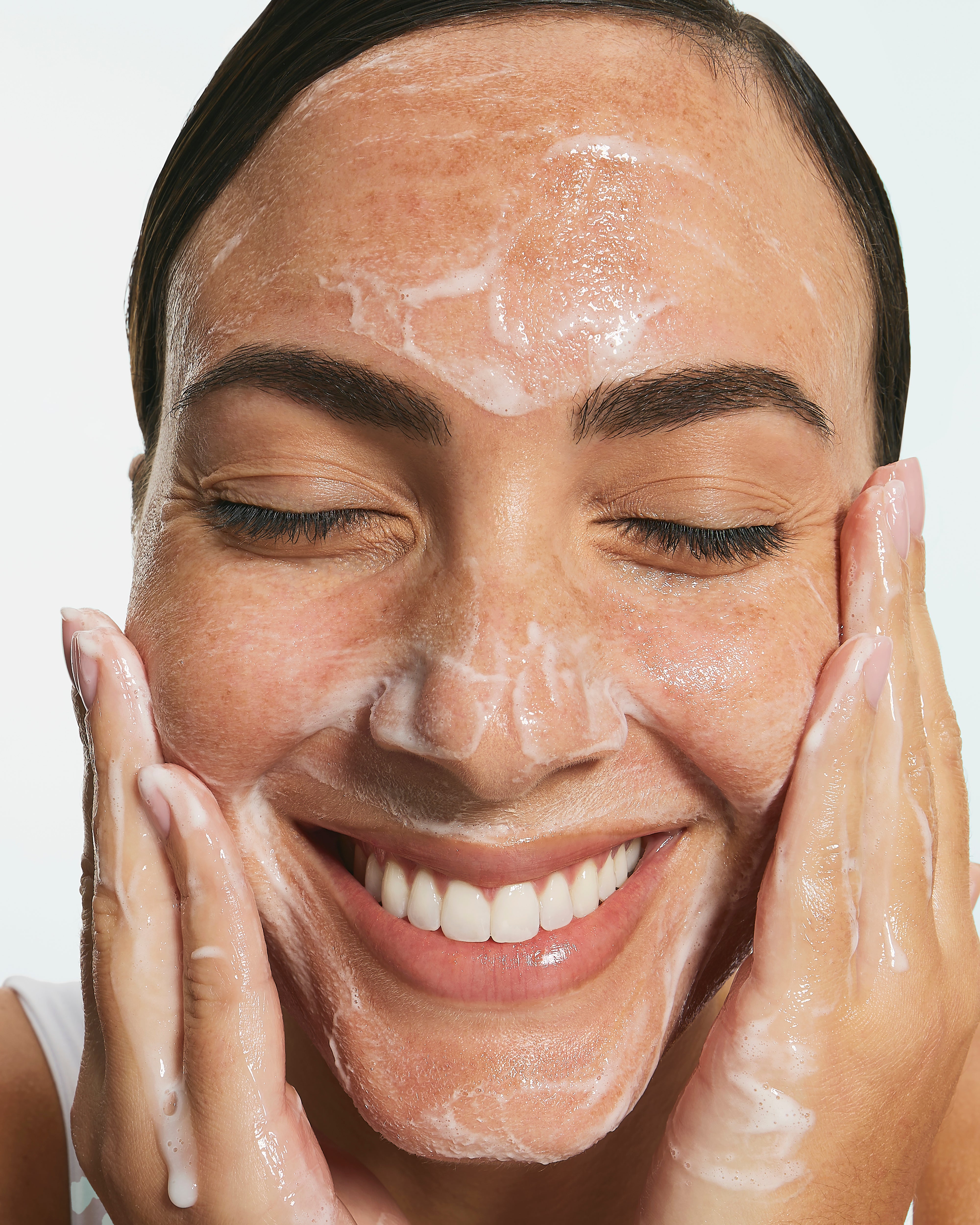 1014-skincare-routines-duo-corps-visage-purifi-s-nettoyant image 2