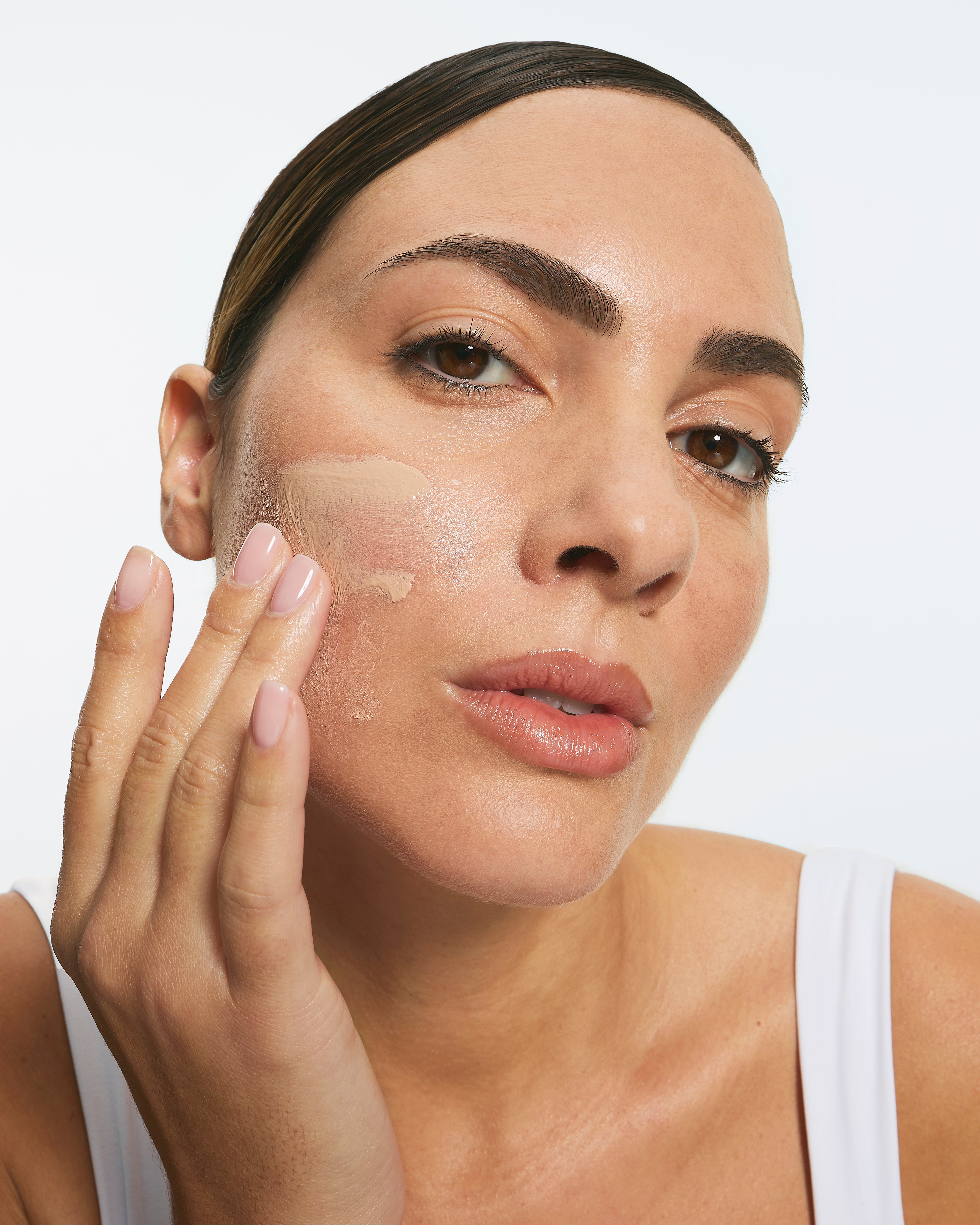 1014-skincare-routines-trio-r-quilibrant-soin-clat-hydratant image 3